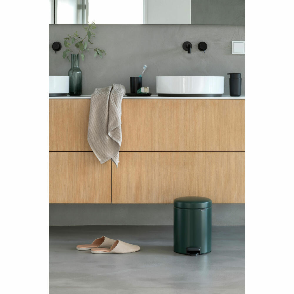 Brabantia Pedal Bin NewIcon, Waste Bin, Garbage Can, Steel, Pine Green, 5 L, 304026
