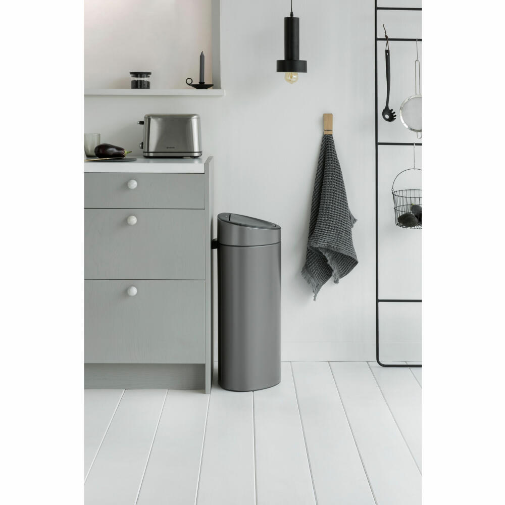 Brabantia Touch Bin Abfallbehälter mit Kunststoffeinsatz, Mülleimer, Müll Eimer, Platinum / Deckel Platinum, 40 L, 114908