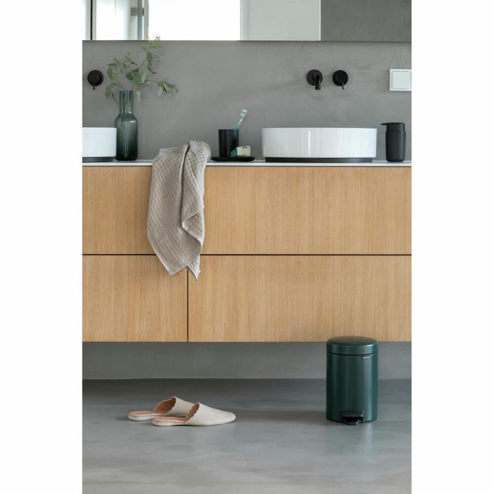Brabantia Treteimer NewIcon, Abfalleimer, Mülleimer, Stahl, Pine Green, 3 L, 304002