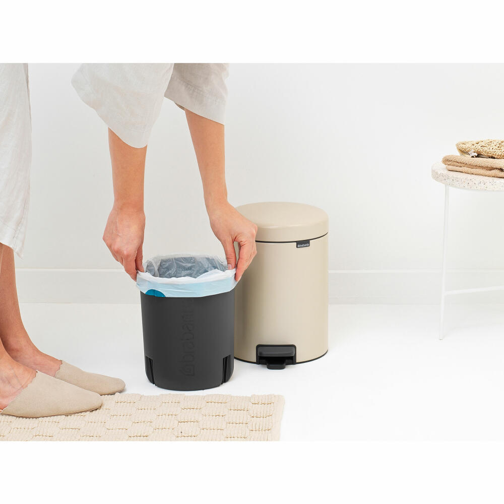 Brabantia Treteimer NewIcon, Abfalleimer, Mülleimer, Stahl, Soft Beige, 5 L, 149900
