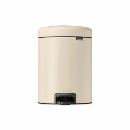Brabantia Treteimer NewIcon, Abfalleimer, Mülleimer, Stahl, Soft Beige, 5 L, 149900