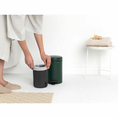 Brabantia Treteimer NewIcon, Abfalleimer, Mülleimer, Stahl, Pine Green, 3 L, 304002